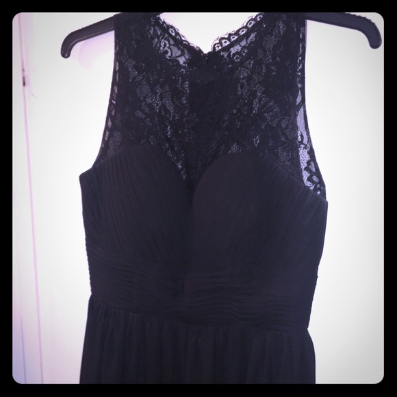 Black Lace Gown - Picture 3 of 4